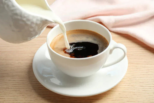 How to Mix Americano Coffee and Cream